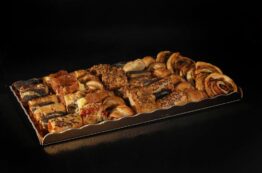 Assortiments de 54 petits fours salés